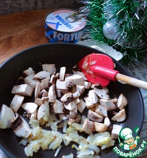 Рисовый салат с тунцом и шампиньонами – кулинарный рецепт