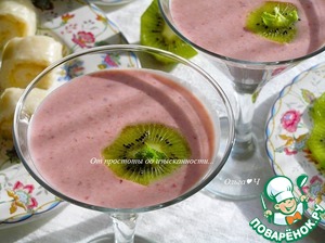 Кокосовый коктейль с бананом и вишней – кулинарный рецепт