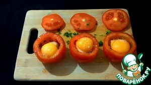 Запечённые помидоры с яйцом и сыром – кулинарный рецепт