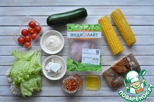 Салат с жареной индейкой и томатной заправкой – кулинарный рецепт